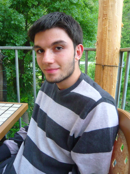 (83) Jeune Homme sympa