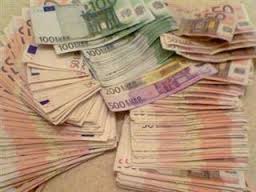 je donne des prêt a tous personne honnêtes et sérieux surtout je n'aime pas les plaisentin.