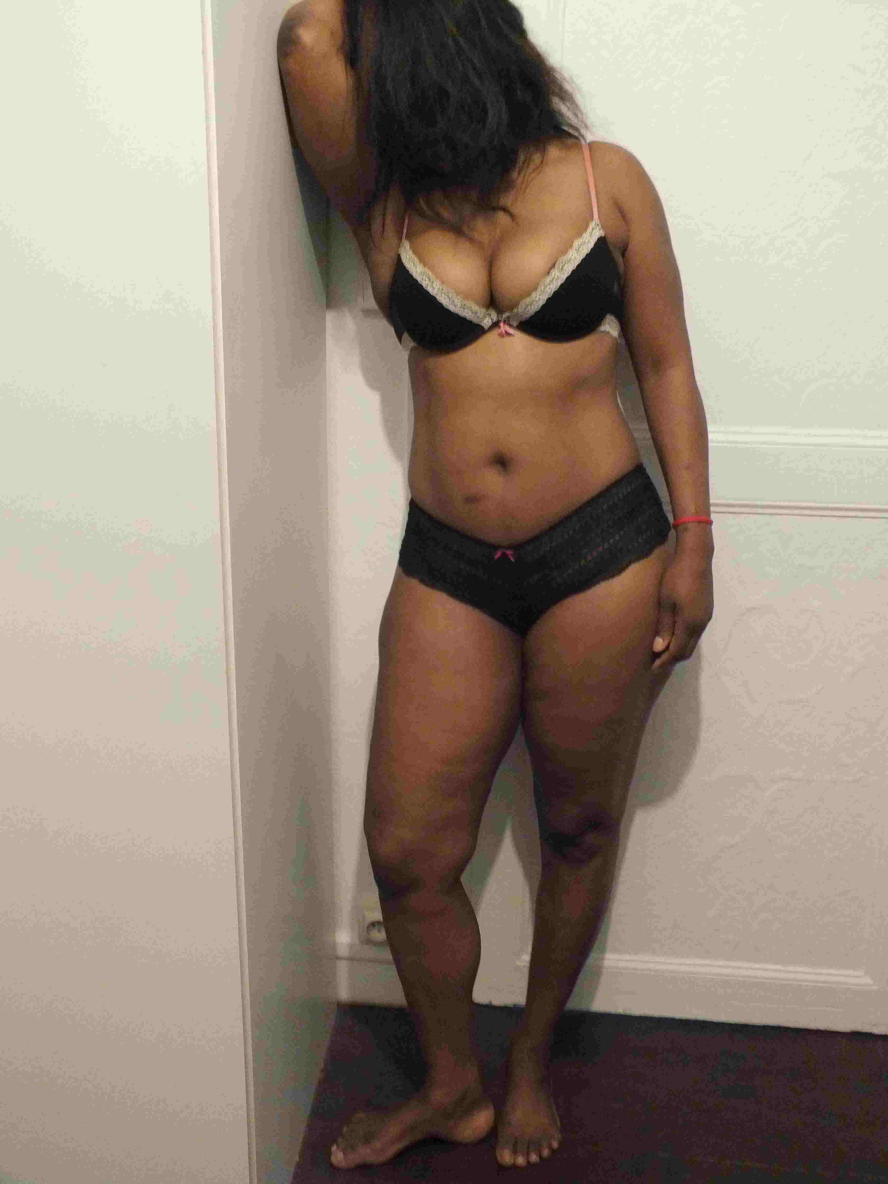 STEPHANIE POUR SEXE+PIPE+CUNNI .1H A 150 EURO